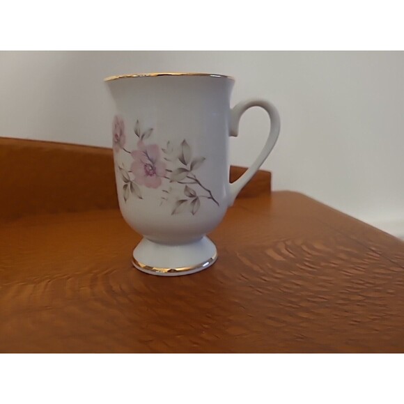 Set 4 Royal Domino Collection Pedestal Footed Mugs Floral Assorted Japan - Picture 13 of 15